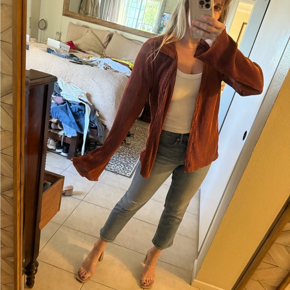 Silky Rust Ribbed Blouse - Picture 6 of 6